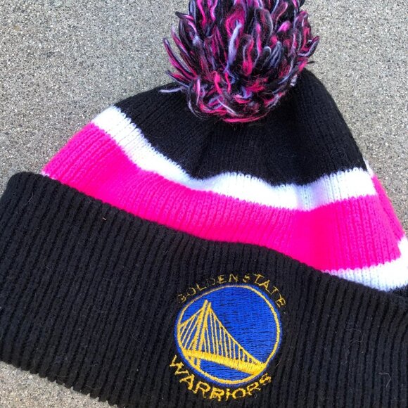 GOLDEN STATE WARRIORS Pom Beanie Hat NBA Women's Cuffed Cap Pink - Picture 3 of 6